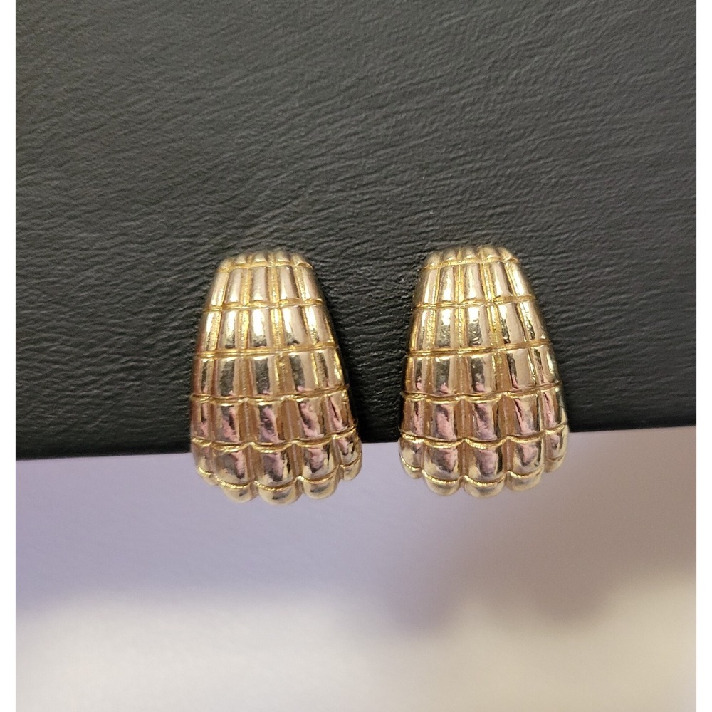 Vintage AVON Gold Tone‎ Wavy J Hoop Clip On Huggie Earrings With Grid Pattern